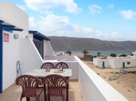 Vista al Mar, La Graciosa, cheap hotel in Caleta de Sebo