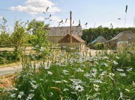 Gîte familial pour 6 pers en campagne, feriebolig i Bouère