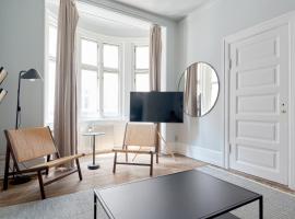 Perfect for Friends & Families 2 Bedroom Apartment in CPH, hotel v Kodani