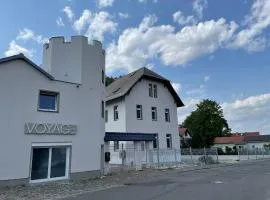 Voyage Hotel