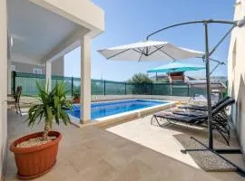 Apartment Renata + PRIVATE swimming pool in SPLIT