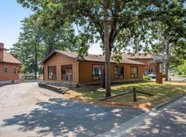 Thunderbird Resort Condo，威斯康星德爾斯的分租公寓