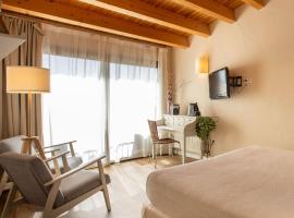 Hotel Boutique Niu de Sol - Designed for Adults, hotel i Palau-Saverdera