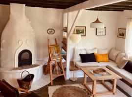 Inside, The Village- Atelier, vacation rental in Tunari