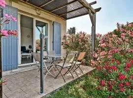 LE PETIT BONHEUR - PLACE PARKING PRIVEE - CLiM - TERRASSE - PISCINE PARTAGEE - PROCHE PARC SPIROU