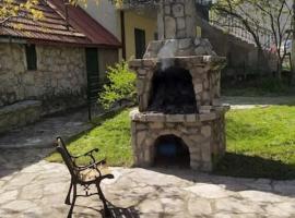 Guesthouse Mrdjenovic, hostal o pensión en Cetinje
