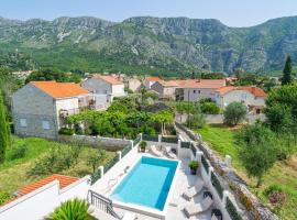 Awesome Apartment In Dubrovnik With Jacuzzi, alquiler vacacional en Dubrovnik