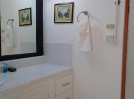 Alexander's Apartment Carriacou, holiday rental in Carriacou