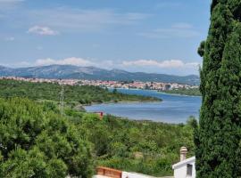 Eden, apartman u Tisnu