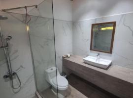 Hotel MarBrissa, Hotel in Puerto Barrios