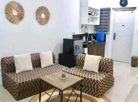 Rockmelon Guest House, hotel in Mabalacat