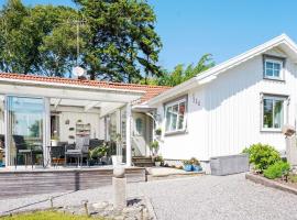 Holiday home LYSEKIL XXXIII, hotel en Lysekil