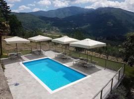 Modern Holiday Home in Pelago with Pool, hotel with parking in Donnini