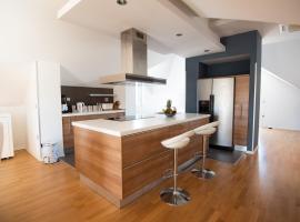 Milic Apartments - by the sea, hotell sihtkohas Sutivan