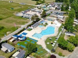 MHVACANCES LOUENT PLUSIEURS MOBILHOMES DANS CAMPING 4 ETOILES PROCHE CHATEAUX et ZOO BEAUVAL, hotel in Onzain