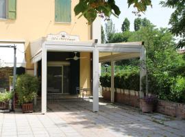 Gli Alloggi De Il Piccolo Borgo, hotel v destinácii Castel Maggiore