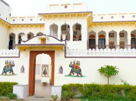Hotel Mandawa Palace And Restaurent、マンダワの温泉宿
