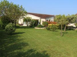 Au chant du coq, vacation home in Saint-Lyé