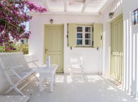 Green Retreats 4 Paros, hotel en Isterni