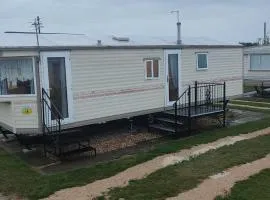 Beachside, Family-friendly, WiFi, 6 berth Caravans
