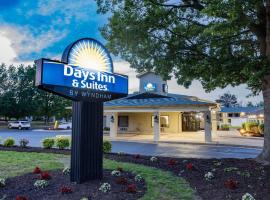 Days Inn & Suites by Wyndham Colonial, hotell sihtkohas Williamsburg
