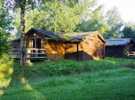 Holiday home in Hechthausen with terrace, feriebolig i Hechthausen