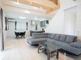 Comfy Resort Villa Onna, hotel v mestu Onna