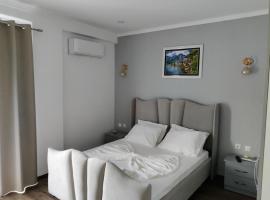 Unique, hotel v destinaci Gramsh