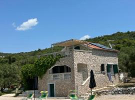 Holiday house Val，帕什曼的飯店