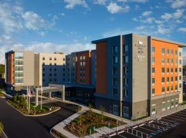 Homewood Suites by Hilton Boston Woburn، فندق في وبورن