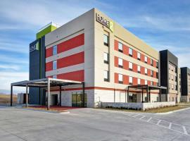 Home2 Suites by Hilton Wichita Northeast: Wichita'da bir otel