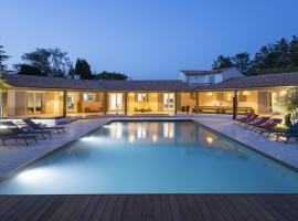 Villa Martinière, hotel in Saint-Georges-des-Côteaux