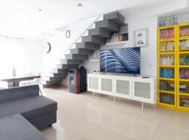 Sand Bay Beach Duplex, beach rental in Girona