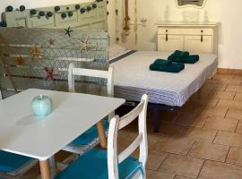 Apart Calan Forcat Menorca, hotel in Cala en Forcat