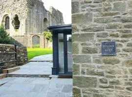 Romantic barn by the castle, Barnard Castle