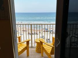 Oceanfront Oasis, hotel with parking in Daytona Beach