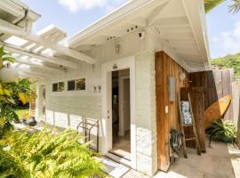 Unique Boathouse on the Bay, holiday home sa Kaneohe