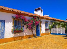 Casa no Campo T3 e Piscina de PortusAlacer, semesterhus i Portalegre