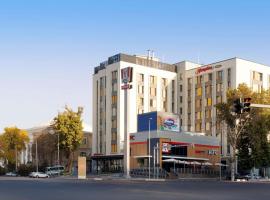 Hampton By Hilton Tashkent, hotel perto de Aeroporto Internacional de Tashkent - TAS, Tashkent