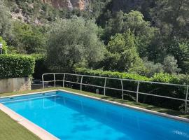 Villa piscine 30 minutes de Nice, hotel in Le Broc