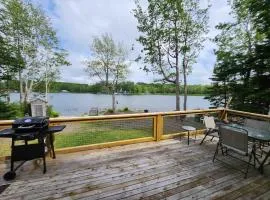 CAIA Lakeside Retreat - Sunken Lake