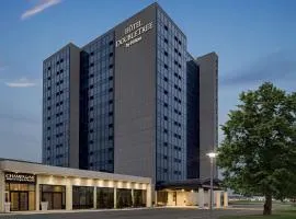 Doubletree By Hilton Pointe Claire Montreal Airport West、ポイントクレアにあるモントリオール・ピエール・エリオット・トルドー国際空港 - YULの周辺ホテル