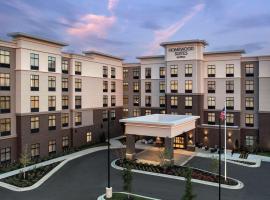 Homewood Suites By Hilton Louisville Airport, hotel v mestu Louisville