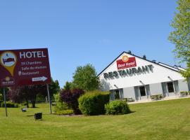 Brit Hotel Mayenne, готель у місті Майєнн