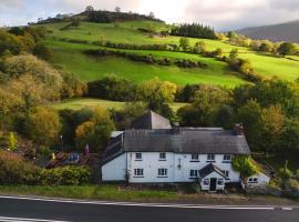 Dinas Castle Inn (The Dragons Back), hotel u gradu Talgart