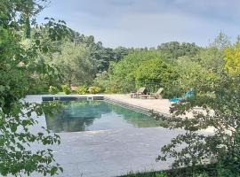 Idylle à 2, Sauna & Piscine, koča v mestu Varages