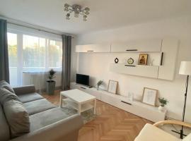 Floris Apartments, hotel ieftin din Beclean