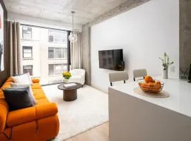 Stunning 2BD Penthouse in Chelsea w Washer and Dryer