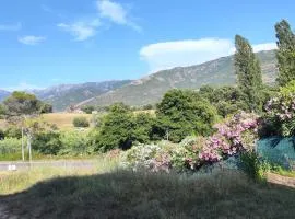 Appartement 2 Pièces Vue Montagne Proximités Grandes Surfaces