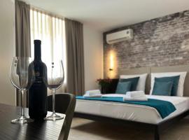 Arena Prestige Rooms, hotel em Pula